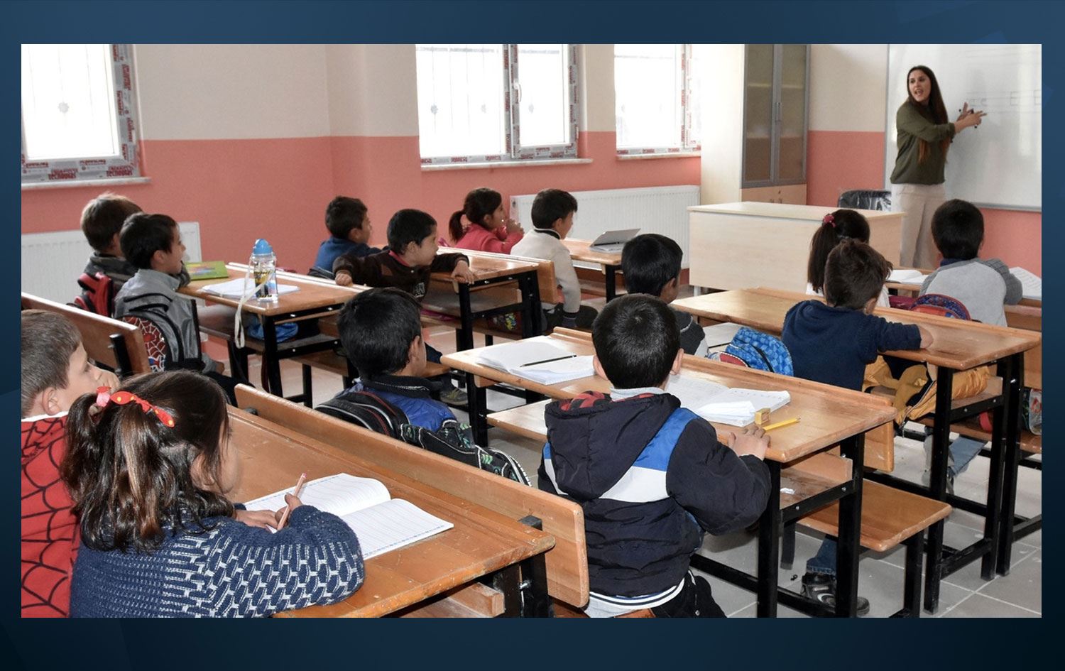 Bitlis’te 419 depremzede öğrenci ders başı yaptı